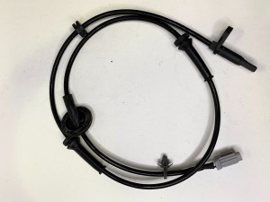 Датчик АБС NISSAN Murano (03-08) колеса переднего правого MAGTECHNIC MAG3139 MAGTECHNIC