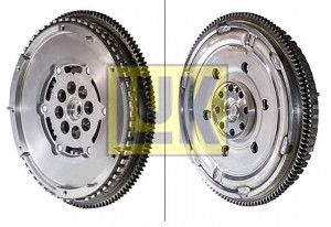 Маховик двухмассовый MAZDA BT-50 2.5MRZ-CD 415041010 415 0410 10 LUK