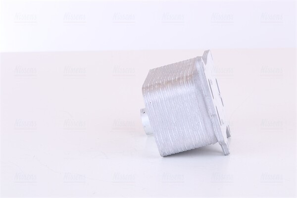 Радиатор масляный двигателя AUDI A4 (B8), A6 (C7), SKODA OCTAVIA (5E) 90914 90914 NISSENS