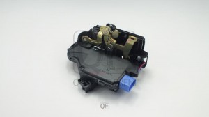 замок двери передней левой!\ Skoda Octavia, VW Jetta/Phaeton/Touareg QF10J00022 QUATTRO FRENI
