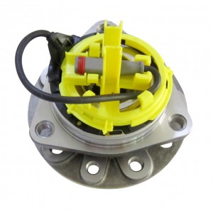 Ступица колеса передняя с подшипником Opel Astra H 04- Zafira B 05- (SKF VKBA668 DB83210 MILES