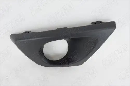 Окантовка противотуманной фары правая Renault Duster 1 2015-2020 OEM1331R OEMPARTS