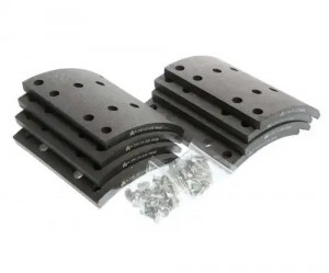 Накладка тормозной колодки МАЗ-5440 MAN MERCEDES (410x223) стандарт 64 отв. 8x18 350-33-039 MEGA POWER