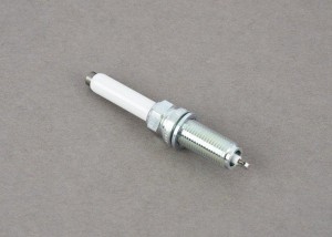 Свеча зажигания MERCEDES OE A2701590600 MERCEDES BENZ