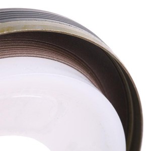 Сальник коленвала VW Touareg (03-),Golf (10-),Jetta (05-) задний CORTECO 20033872B CORTECO