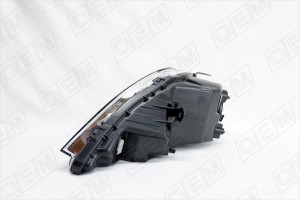 Фара правая Renault Logan 1 2009-2014, повторитель ближе к крылу OEM0116FR OEMPARTS