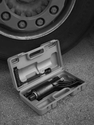 Гайковерт механический 1" "AIRLINE" (мясорубка, 3600Нм 1:64 310 мм, пласт. кейс) AT-MW-01 AIRLINE