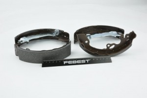 Колодки барабанные FORD FOCUS I CAK 1998-2005 2102-CAKR 2102-CAKR FEBEST
