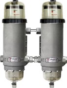 Топливный фильтр-сепратор в сборе с кронштейном крепления фильтров Fleetguard FH23908 FLEETGUARD