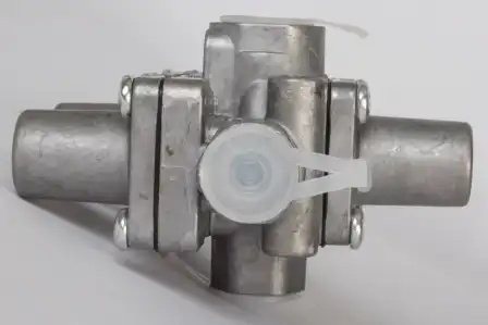 Клапан КАМАЗ защиты 3-х контурный АВТОМАГНАТ 1003515210 AVTOMAGNAT