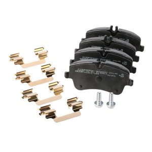 колодки дисковые !перед. 131x62x20 \ MB W203/S203/CL203/C209 1.6-2.0/2.0CDi/2.2C 23144.195.1 ZIMMERMANN
