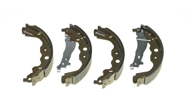 S68546 колодки барабанные!\ Renault Logan/Sandero/Duster 1.4/1.6 06> S 68 546 BREMBO