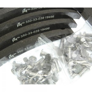 Накладка тормозной колодки МАЗ-5440 MAN MERCEDES (410x223) стандарт 64 отв. 8x18 350-33-039 MEGA POWER