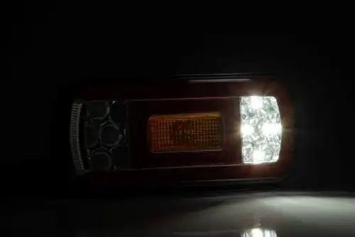 фонарь задний универсальный! LED, 6-функц. стоп, поворот, посв. ном. с пров. 1.0 FT130COFLED FRISTOM