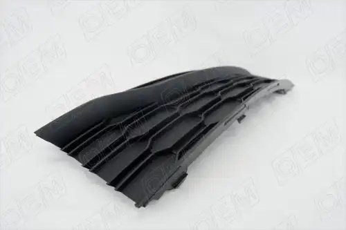 Заглушка противотуманной фары правая Skoda Rapid  2017-2020 OEM1380R OEMPARTS