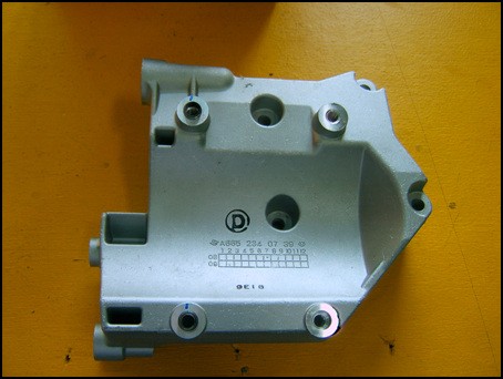 Кронштейн SSANGYONG Actyon (09-),Kyron (09-),Actyon Sports (09-) (D20) компрессо 6652301039 SSANG YONG