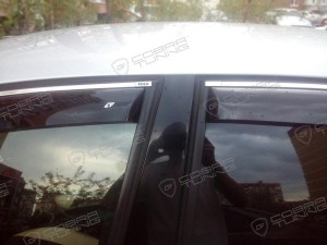 Дефлектор двери VW Polo (10-) хромированный молдинг COBRA TUNING V23010CR COBRA TUNING