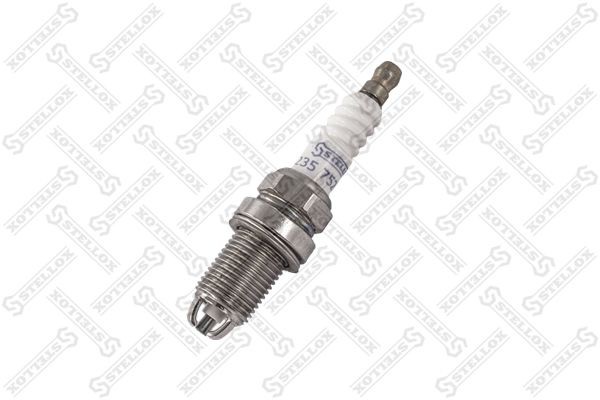 свеча зажигания! (3045/BKUR6ET10) никель 3-pin\Audi 100/A2-A8,VW Golf/Passat 93- 235-752-SX STELLOX