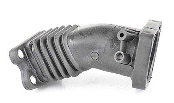 Патрубок FORD Focus (04-08) VOLVO S40 (05-10) фильтра воздушного BSG BSG30720065 BSG