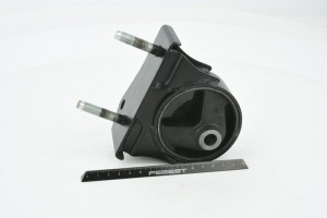 Опора двигателя TM-065 TM-065 FEBEST