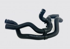 Патрубок системы охлаждения U0902029 U0902029 UKORAUTO