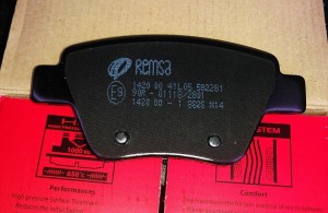 1420 00 [5K0698451] !колодки дисковые з.\ Audi A3, VW Golf, Skoda Yeti/Superb, S 142000 REMSA