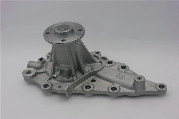 помпа!\ Lexus GS/IS 3.0i 97-05 GWT-140A GMB