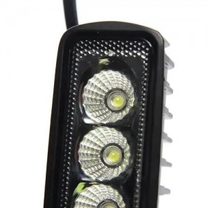 Фара рабочего света прямоугольная 158х46х46мм 18Вт 780лм рассеянный свет (Flood) 37030021 MEGA POWER