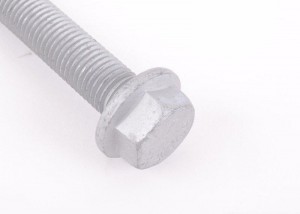 Болт MERCEDES OE A 670 990 03 04 MERCEDES BENZ