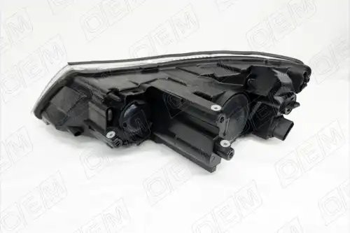 Фара правая Skoda Octavia 2 A5 2008-2013, галоген OEM0007FR OEMPARTS