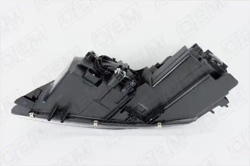 Фара правая Mazda 6 1 GG (2002-2007) светлая OEM0205FR OEMPARTS