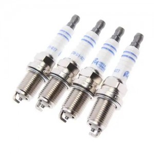 Свеча зажигания KIA Rio 2,Carens 2 (1.6),Spectra (16V) (4шт.) MEGAPOWER 37031095 MEGA POWER