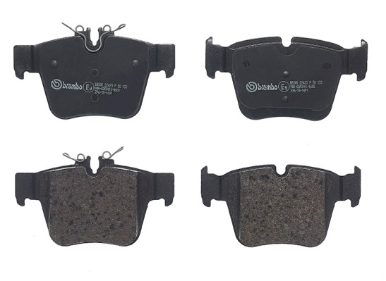 Колодки тормозные MB C-CLASS (W205) 07/13  задн. P50133 P50133 BREMBO