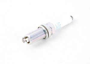 Свеча зажигания 06K905601D 06K 905 601 D VAG