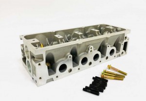 Головка блока цилиндров U0401018 U0401018 UKORAUTO