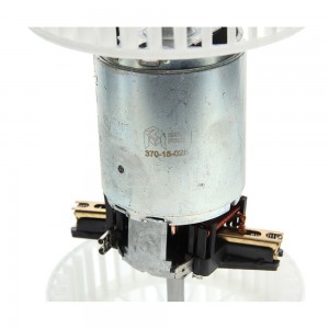 Мотор отопителя MERCEDES Actros MP2,MP3 (03-) в сборе MEGAPOWER 37015028 MEGA POWER