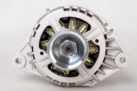 Генератор (14В/90А) ВАЗ 2110,2112,2115, инжек, широкий ремень Автомагнат 94023701 AVTOMAGNAT