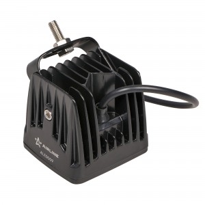 Фара рабочего света 82х75х75мм 18Вт 6LED (направленный свет) квадратная AIRLINE ALED009 AIRLINE