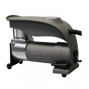 Компрессор автомобильный 40л/мин. 8атм. 14А 12V (фонарь, сумка) BERKUT R14 BERKUT