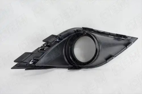 Окантовка противотуманной фары левая Mitsubishi Outlander 3 2015-2019 OEM1440L OEMPARTS