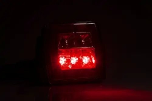фонарь задний! LED 3-функциональный, 99,5х93 с проводом 1м\ Universal FT120LED FRISTOM