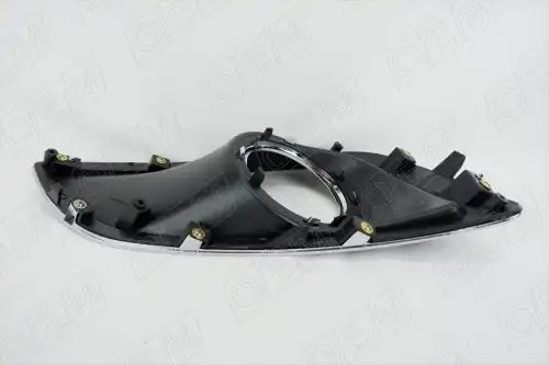 Окантовка противотуманной фары правая Hyundai Ix35 (2010-нв) OEM1460R OEMPARTS