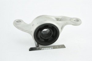 сайлентблок переднего рычага задний левый!\ Honda Civic Hatchback FK all 06-12 HAB-FKLH FEBEST