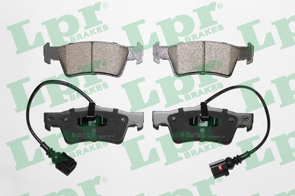 Комплект тормозных колодок 05P1667 05P1667 LPR