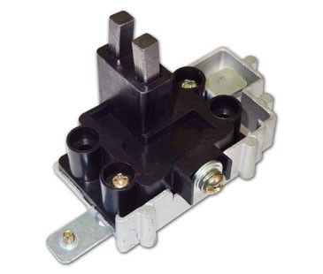 Щеткодержатель КАМАЗ ЕВРО генератора 6582.3701-01 в сборе 28V ЭНЕРГОМАШ 6582370101 ENERGOMASH