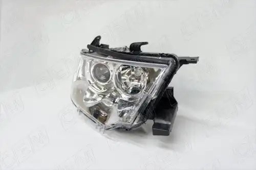 Фара правая Mitsubishi Pajero Sport 2 (2008-2015) ксенон, с корректором OEM0031FR OEMPARTS