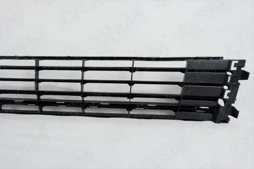 Решетка в бампер нижняя Volkswagen Polo sedan 5 2015-2020, под хромированную нак OEM3675 OEMPARTS
