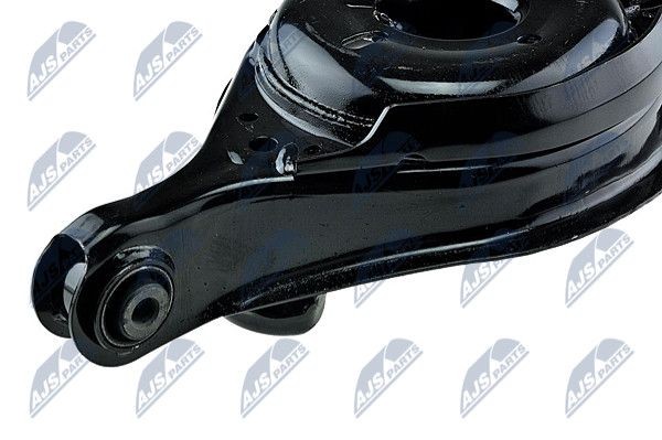 рычаг задний поперечный нижний левый!\ Mazda 6 02-08 ZWTMZ079 NTY