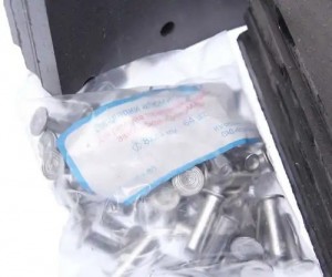 Накладка тормозной колодки МАЗ сверленая расточен. комплект 8шт. с заклепками ME 350-33-003 MEGA POWER