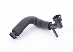 Патрубок BMW 3 (E46) (99-06),5 (E39) (95-03) системы вентиляции картера OE 11 61 7 533 399 BMW